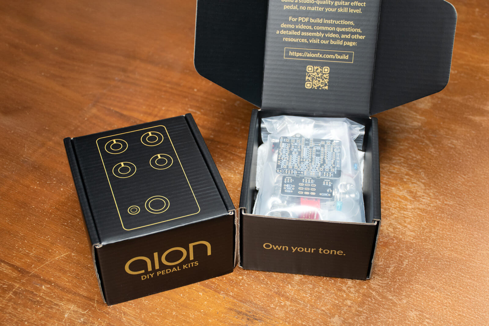 Aion FX kit boxes